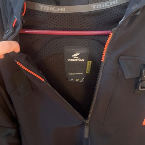 Black Taichi Jacket with Orange Details For Riding Motorcycles - Picture 2 of 2